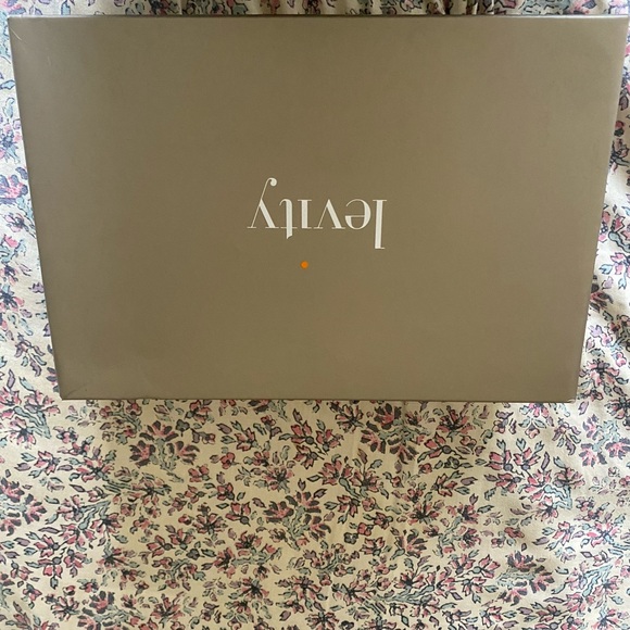 Black shoe with a 3 inch heel - Picture 10 of 10